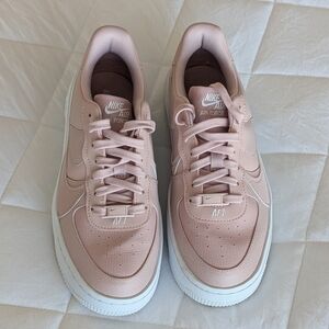 Nike Women's Air Force 1 - Pink